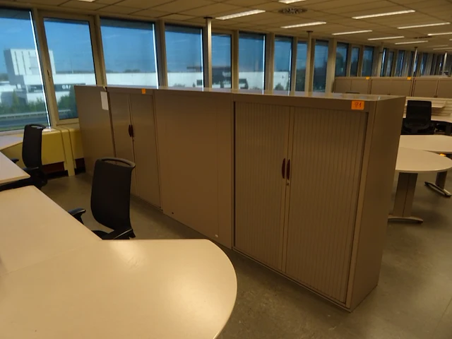 Bureau opstelling - afbeelding 3 van  9