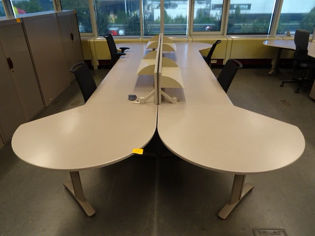 Bureau opstelling - afbeelding 5 van  9