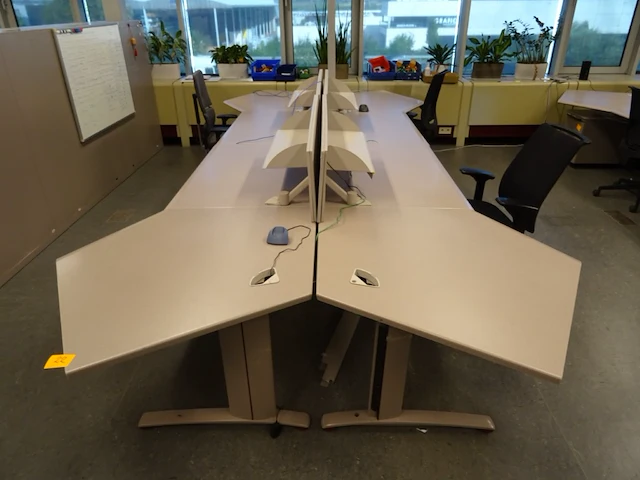 Bureau opstelling - afbeelding 5 van  9