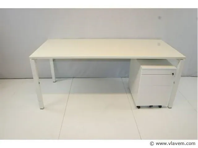 Bureau robberechts met ladenblok - afbeelding 1 van  5