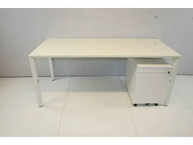 Bureau robberechts met ladenblok - afbeelding 1 van  5