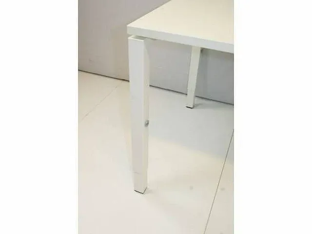 Bureau robberechts met ladenblok - afbeelding 2 van  5