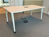 Bureau sedus met cisco meraki switch - afbeelding 2 van  11