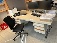 Bureau + stoel - afbeelding 1 van  7