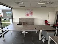 Bureau / tafel l-vorm + dossierkast met schuifdeuren - afbeelding 1 van  7