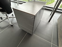Bureau / tafel l-vorm + dossierkast met schuifdeuren - afbeelding 4 van  7