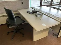 Bureau - afbeelding 1 van  6