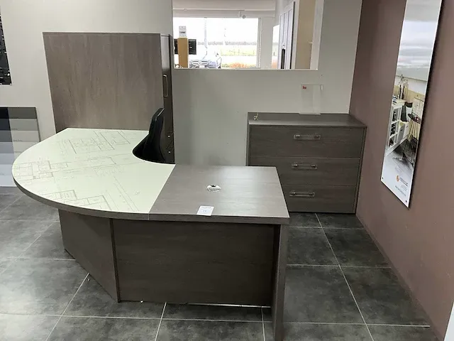 Bureau - afbeelding 2 van  6
