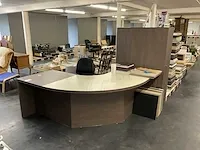 Bureau - afbeelding 1 van  7