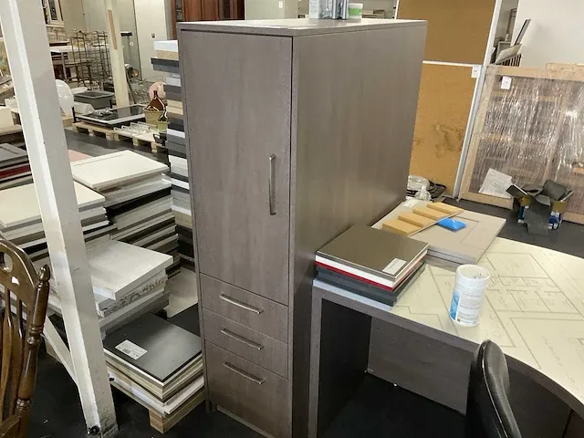 Bureau - afbeelding 5 van  7