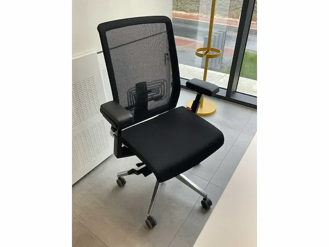 Bureau - afbeelding 3 van  5