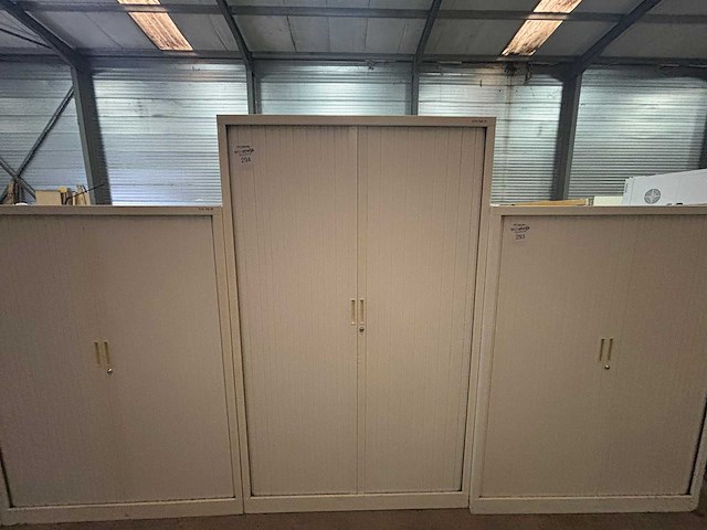 Bureau - afbeelding 1 van  3