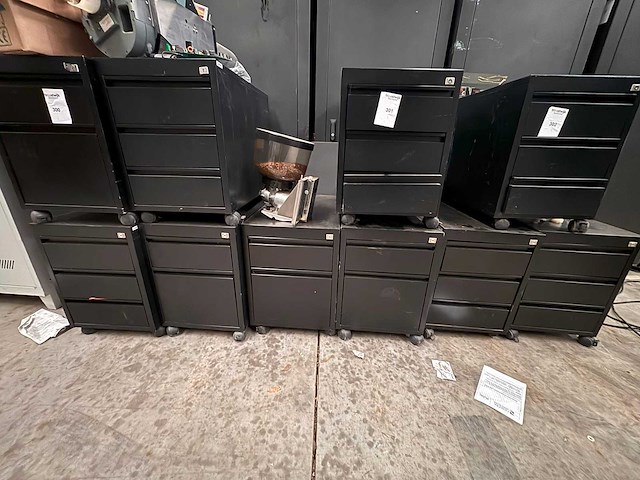 Bureau - afbeelding 1 van  4