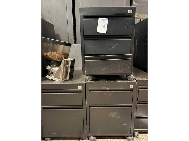 Bureau - afbeelding 4 van  4