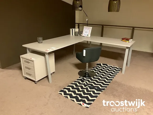 Bureau - afbeelding 2 van  6