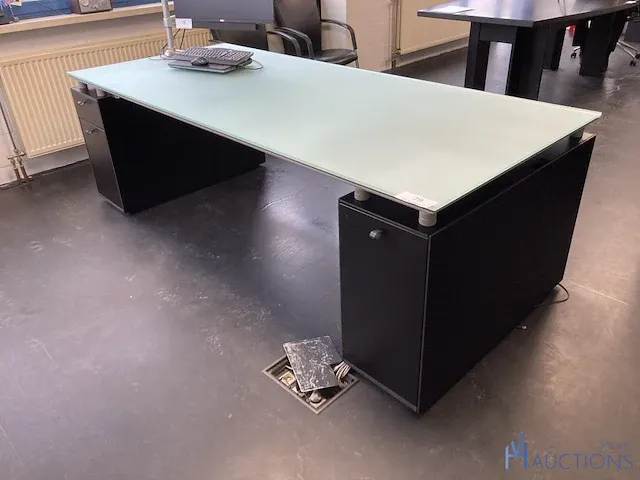 Bureau - afbeelding 1 van  7