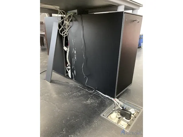 Bureau - afbeelding 6 van  7
