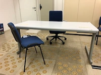 Bureau - afbeelding 1 van  6