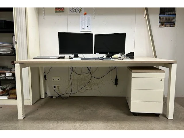 Bureau - afbeelding 2 van  9