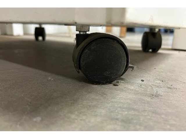 Bureau - afbeelding 6 van  9