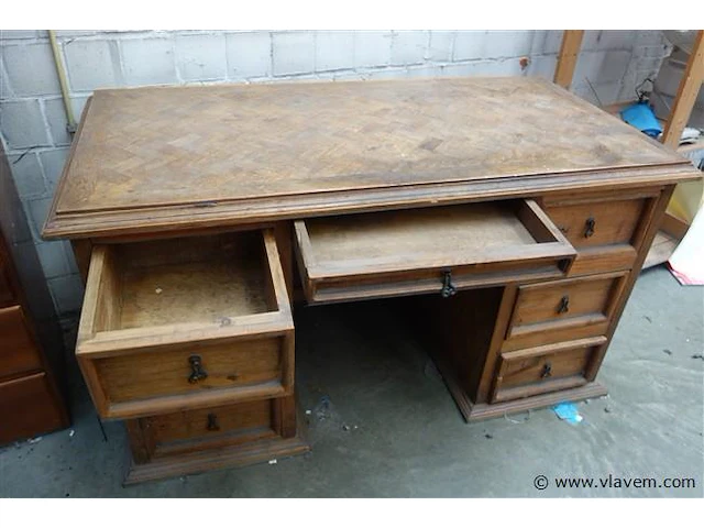 Bureau - afbeelding 2 van  2