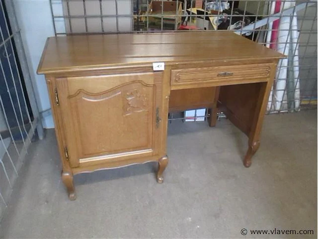 Bureau - afbeelding 1 van  2