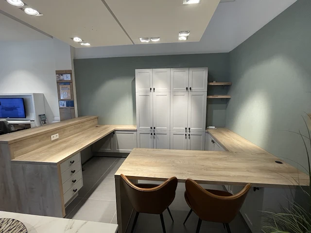 Bureau - afbeelding 4 van  9
