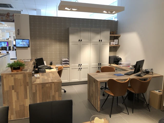 Bureau - afbeelding 7 van  9