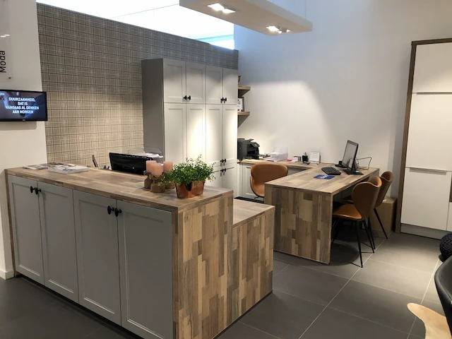 Bureau - afbeelding 8 van  9