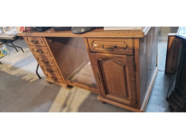 Bureau - afbeelding 1 van  2