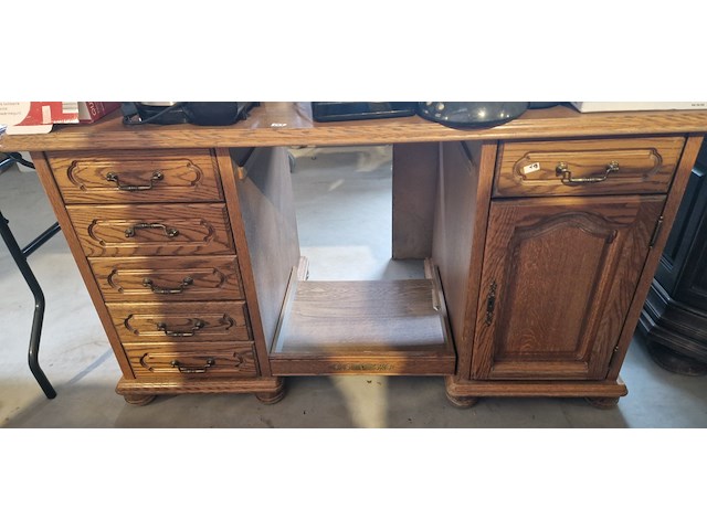 Bureau - afbeelding 2 van  2