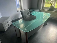 Bureau - afbeelding 1 van  4