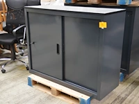 Bureaukast met schuifdeuren - afbeelding 1 van  1