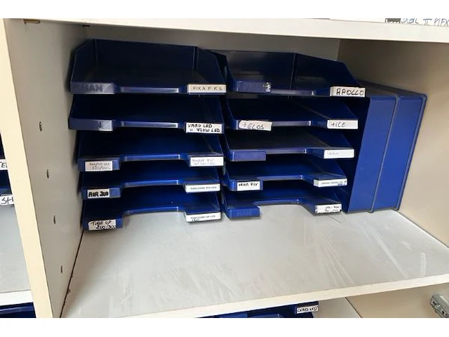 Bureaumateriaal - afbeelding 5 van  8