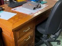 Bureaumeubelen in deze ruimte - afbeelding 6 van  7