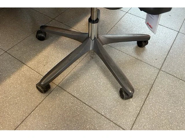 Bureaumeubelen - afbeelding 6 van  8