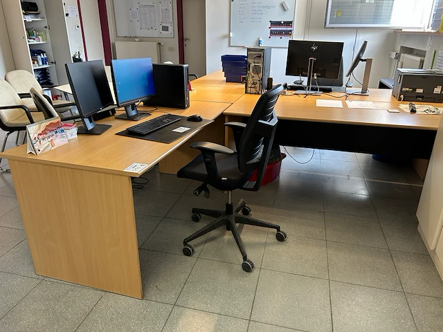 Bureaumeubelen - afbeelding 1 van  13