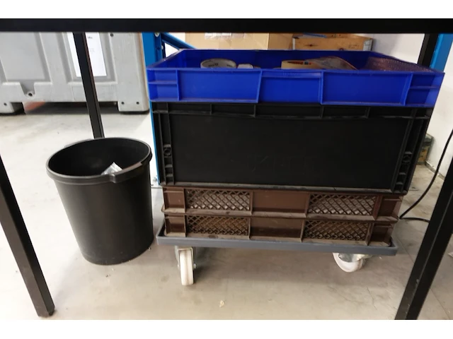 Bureauopstelling + toebehoren - afbeelding 7 van  8