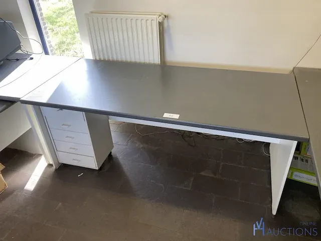 Bureauopstelling - afbeelding 3 van  4