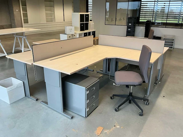 Bureauopstelling - afbeelding 1 van  11