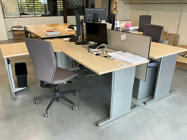 Bureauopstelling - afbeelding 4 van  11