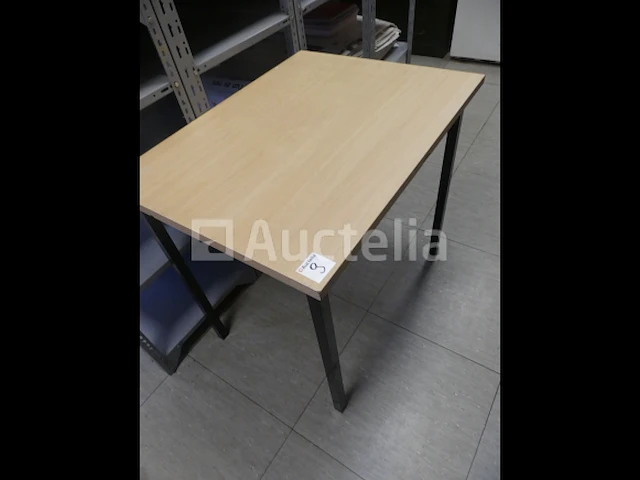 Bureaus en tafels set - afbeelding 1 van  7