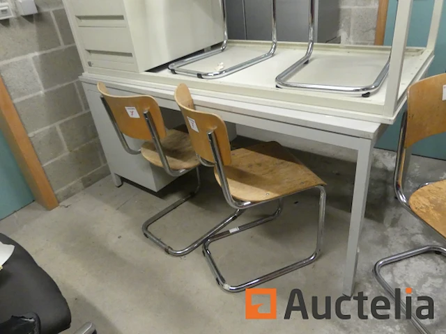 Bureaus + stoelen - afbeelding 6 van  7