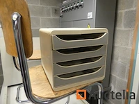 Bureaus + stoelen - afbeelding 7 van  7