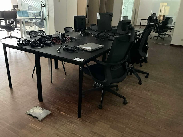 Bureautafel (7x) - afbeelding 1 van  6