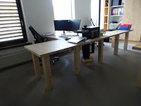 Bureautafel in hout - afbeelding 1 van  2