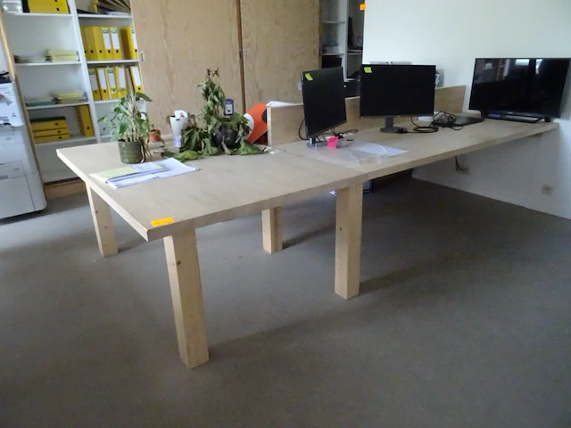 Bureautafel in hout - afbeelding 1 van  2