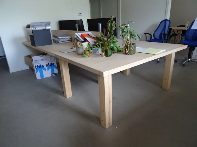 Bureautafel in hout - afbeelding 2 van  2
