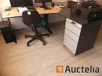 Bureautafel in l bulo - afbeelding 5 van  11