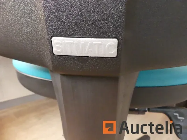 Bureautafel in l bulo - afbeelding 7 van  11
